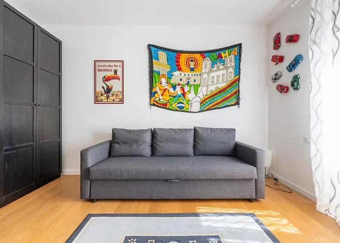 Spacious And Bright 2 Bedroom Near Poetto *