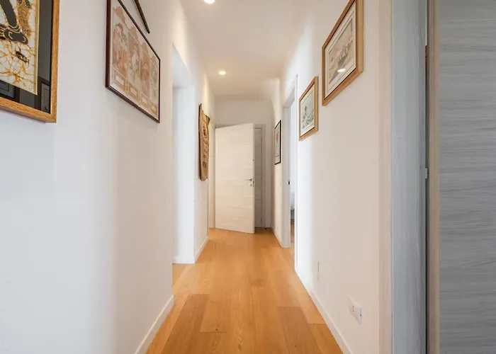 Spacious And Bright 2 Bedroom Near Poetto * Кальяри